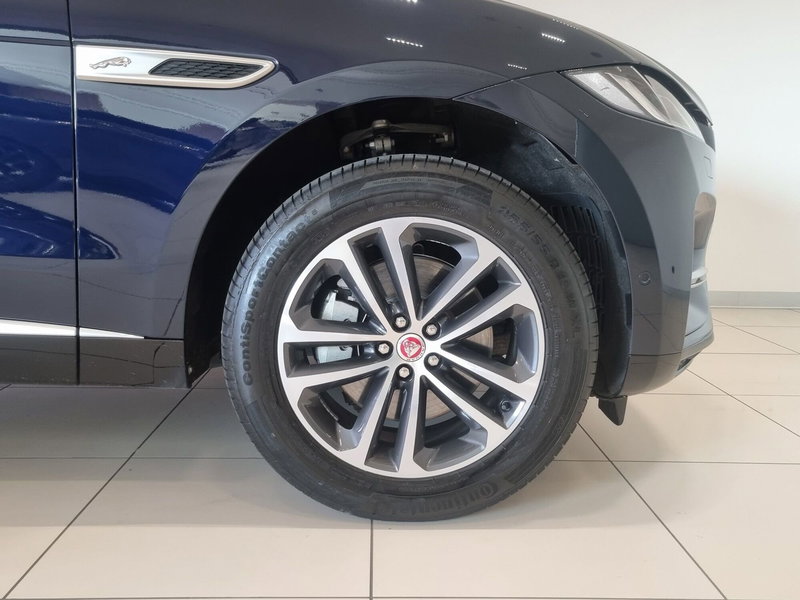 Jaguar F-Pace usata a Brescia (9)