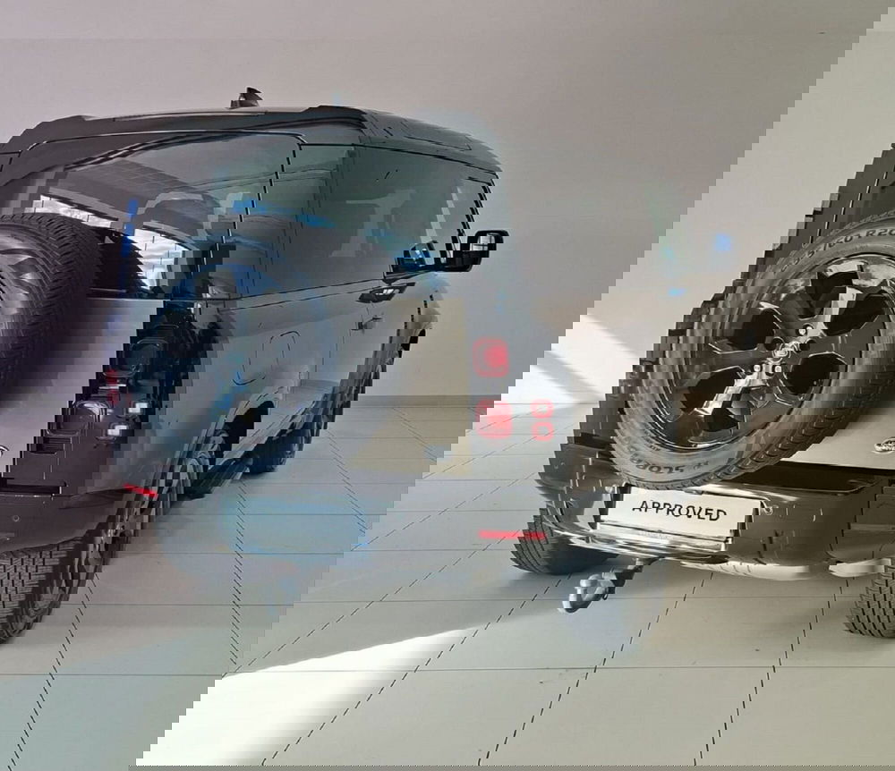 Land Rover Defender usata a Brescia (2)