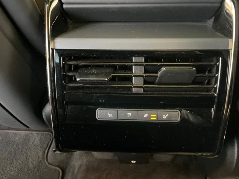 Land Rover Range Rover Sport usata a Venezia (7)