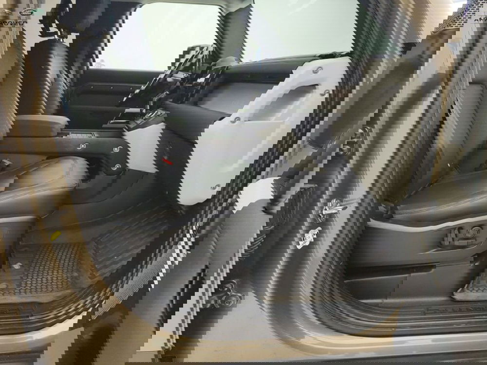 Land Rover Defender usata a Ragusa (4)