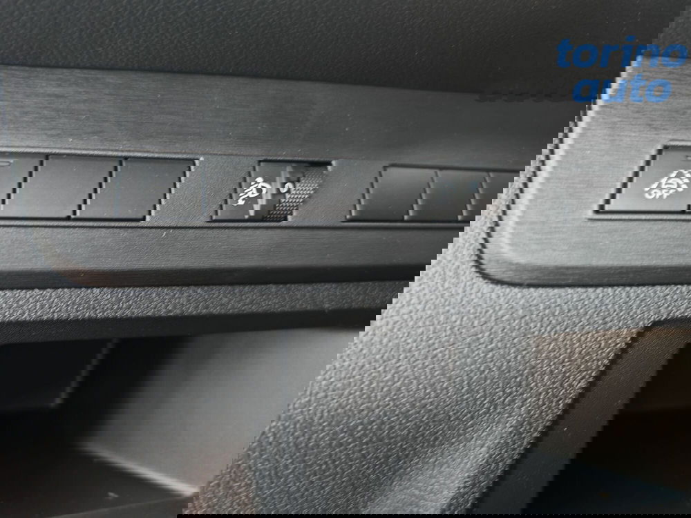 Opel Vivaro Furgone nuova a Torino (12)