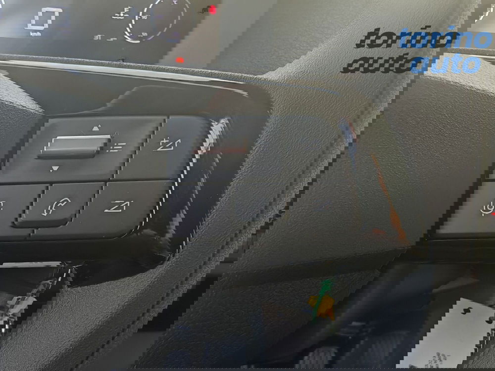 Opel Vivaro Furgone nuova a Torino (16)