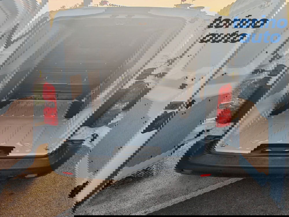 Opel Vivaro Furgone nuova a Torino (5)