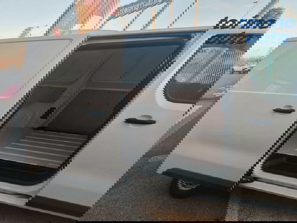 Opel Vivaro Furgone nuova a Torino (6)