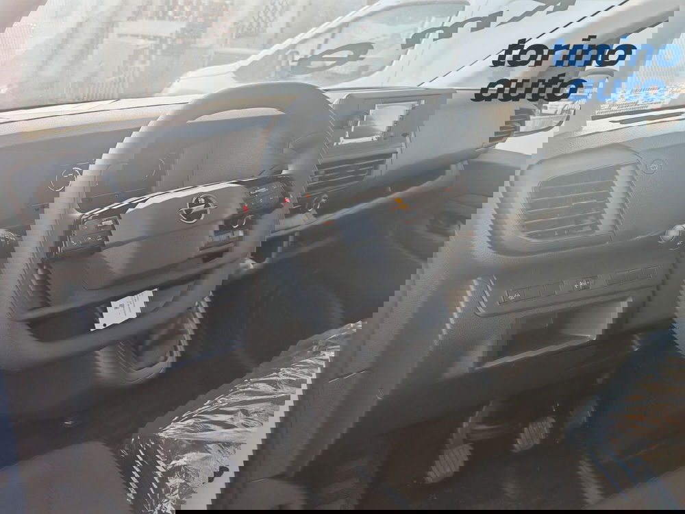 Opel Vivaro Furgone nuova a Torino (9)