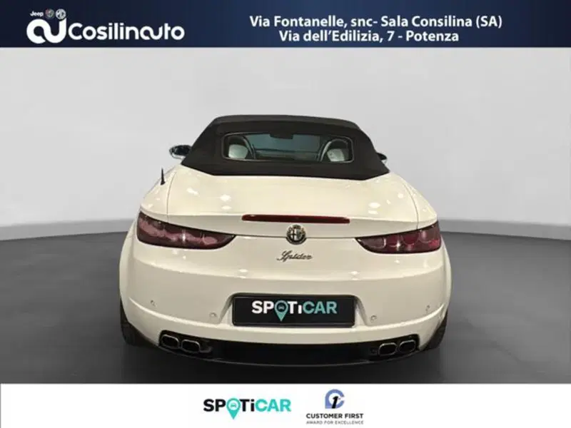 Alfa Romeo Spider usata a Salerno (4)
