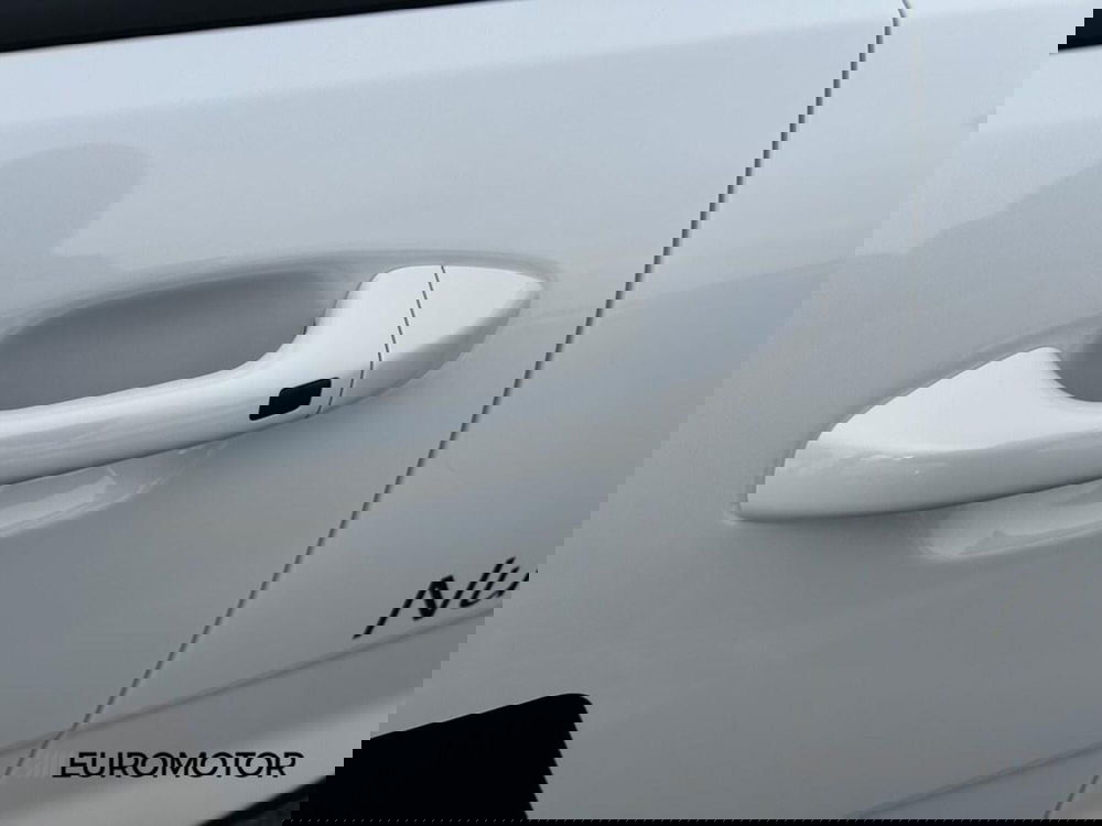 Kia Stonic nuova a Bari (12)