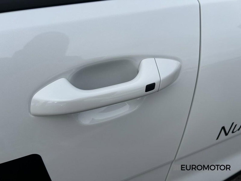 Kia Stonic nuova a Bari (12)