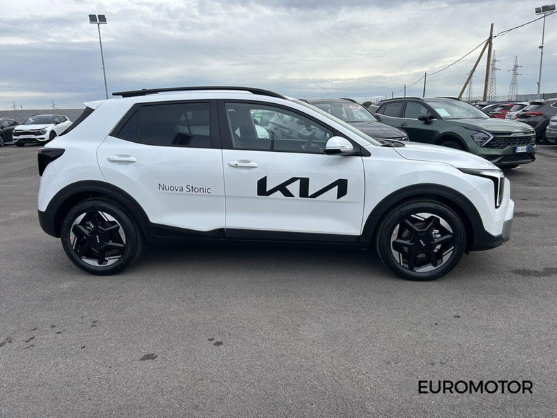 Kia Stonic nuova a Bari (4)