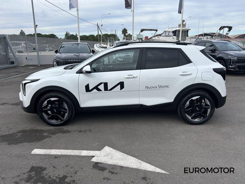 Kia Stonic nuova a Bari (8)