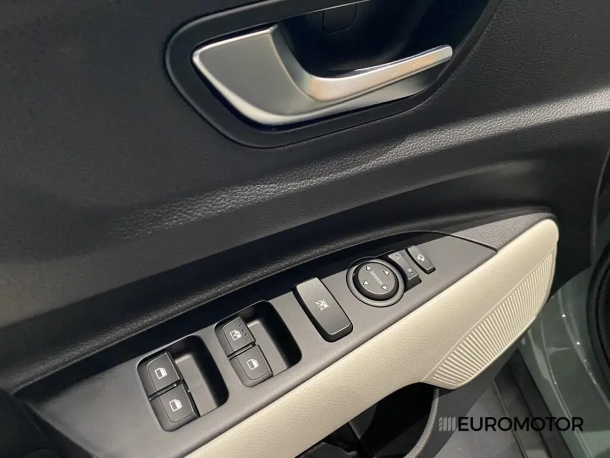 Kia Stonic nuova a Bari (14)