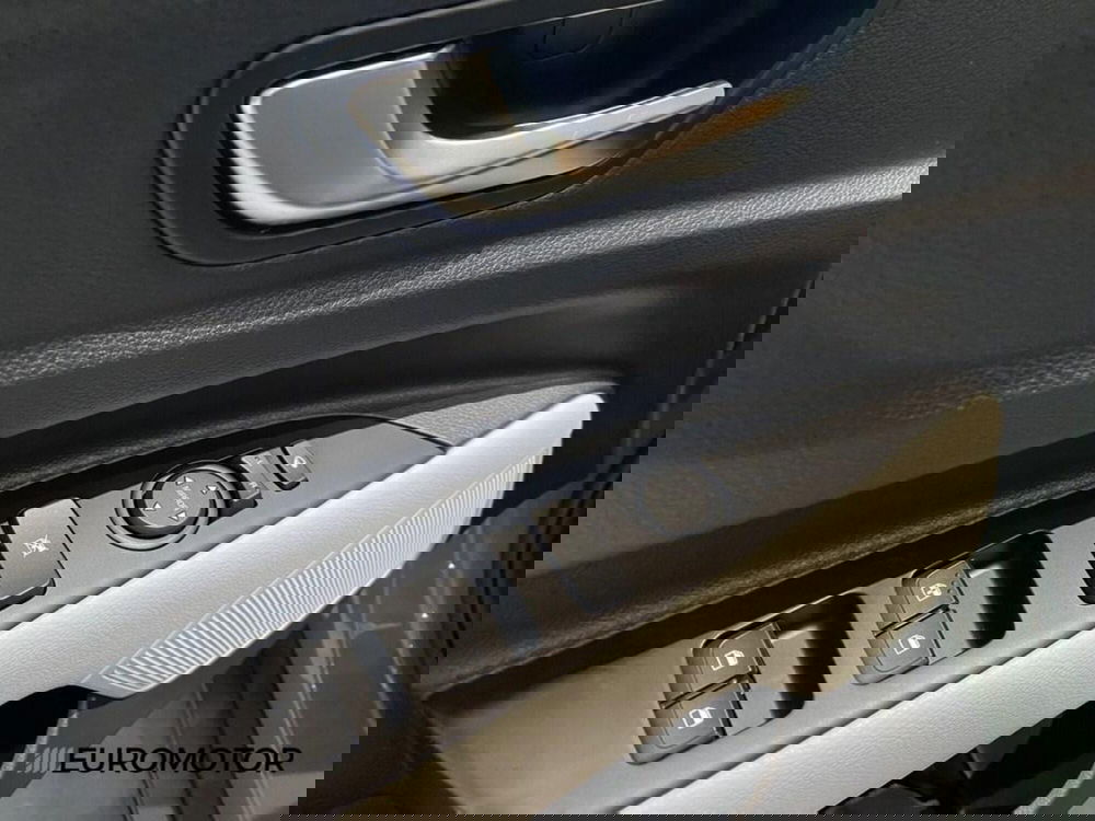 Kia Stonic nuova a Bari (14)