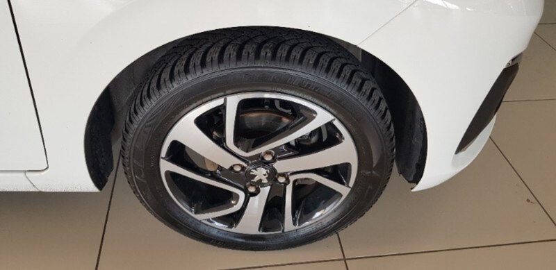 Peugeot 108 usata a Pordenone (9)