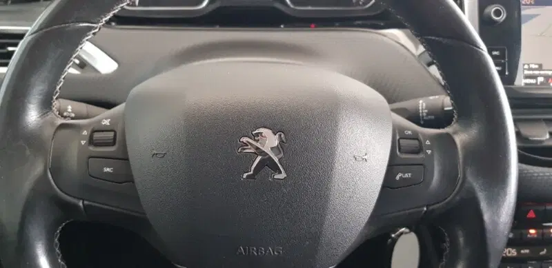 Peugeot 2008 usata a Pordenone (18)