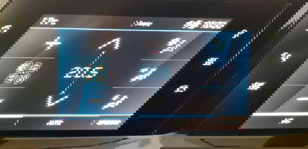 Peugeot 2008 usata a Pordenone (14)