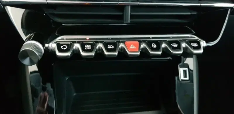 Peugeot 208 usata a Pordenone (12)