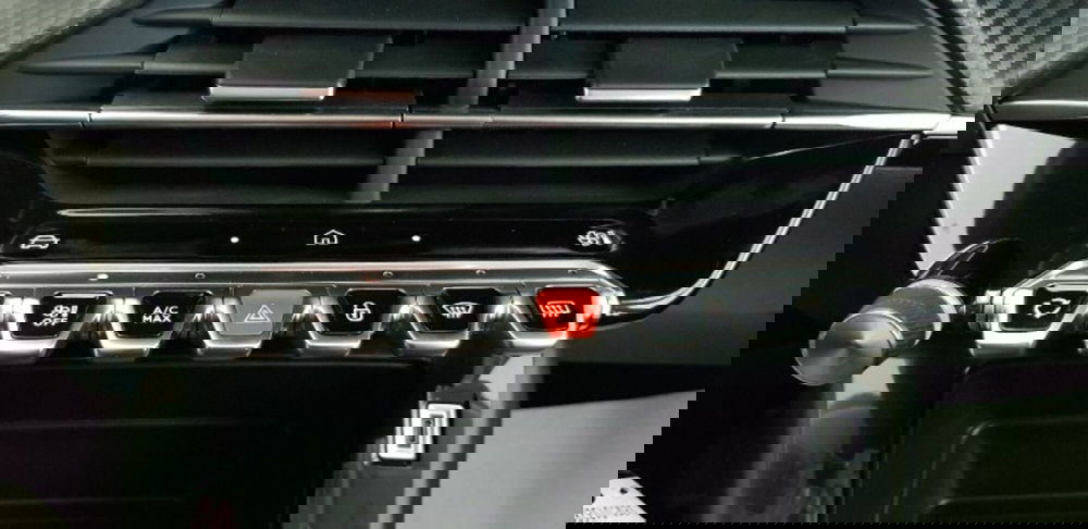 Peugeot 208 nuova a Pordenone (17)