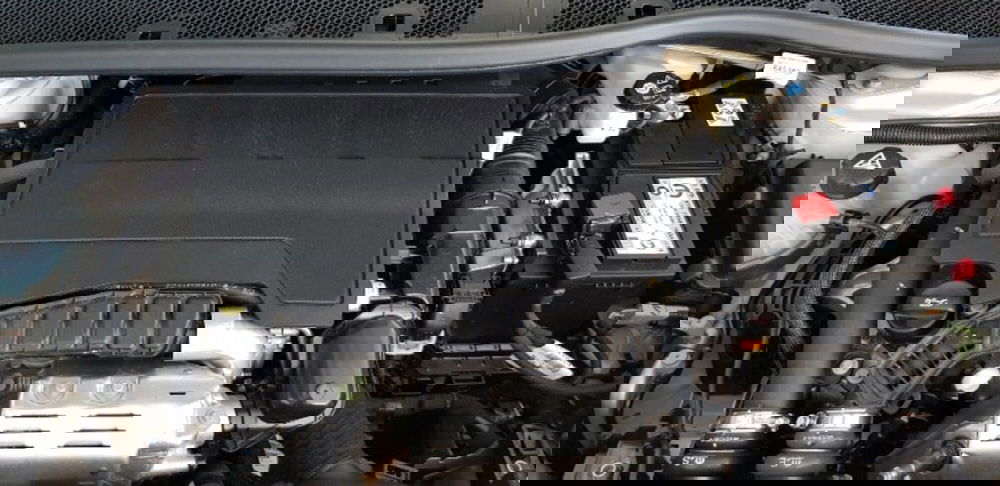 Peugeot 2008 nuova a Pordenone (10)