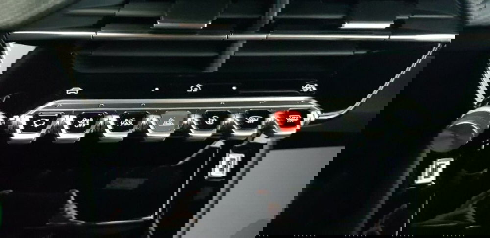 Peugeot 2008 nuova a Pordenone (14)