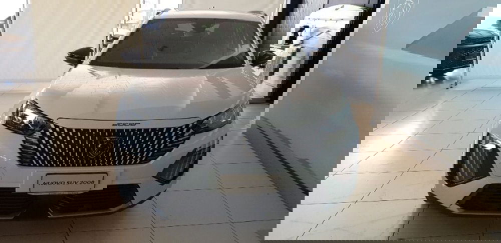 Peugeot 2008 nuova a Pordenone (2)