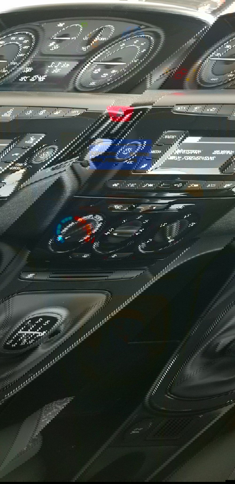 Lancia Ypsilon nuova a Pordenone (19)