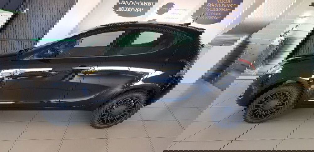 Lancia Ypsilon nuova a Pordenone (7)