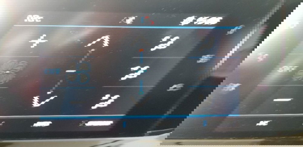 Peugeot 2008 usata a Pordenone (17)