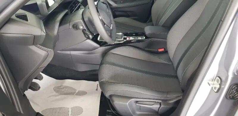 Peugeot 2008 usata a Pordenone (12)