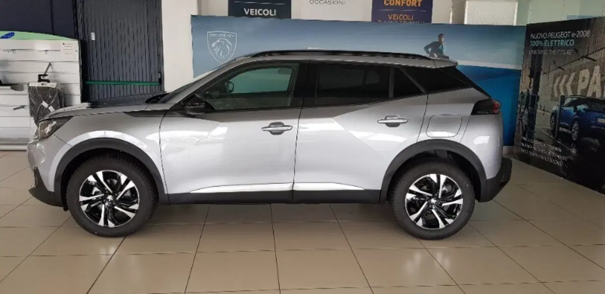 Peugeot 2008 usata a Pordenone (7)