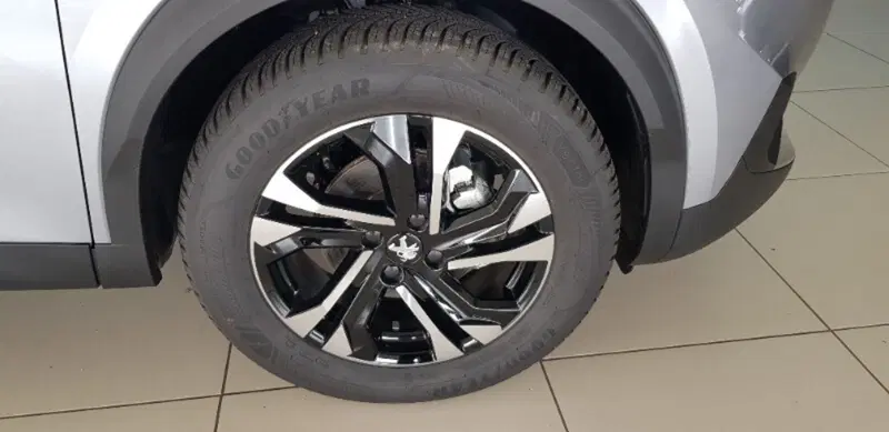 Peugeot 2008 usata a Pordenone (9)