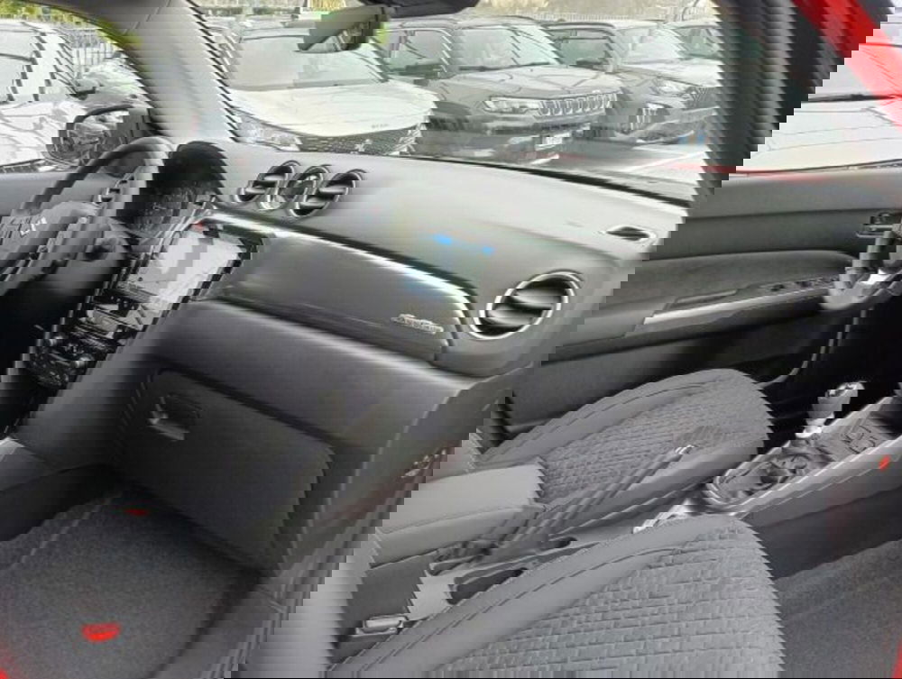 Suzuki Vitara nuova a Brescia (16)