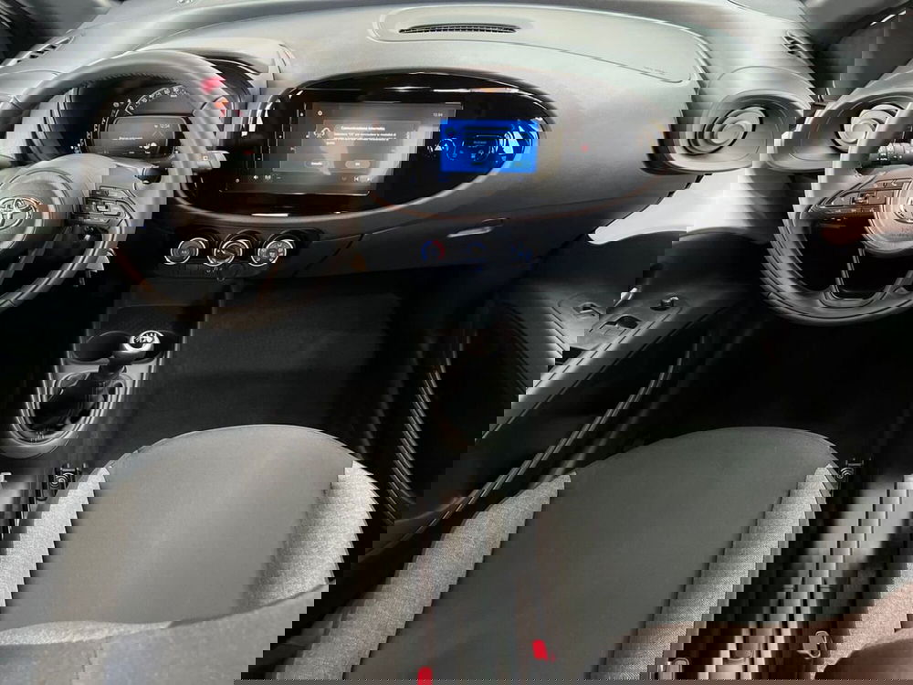 Toyota Aygo X nuova a Roma (12)