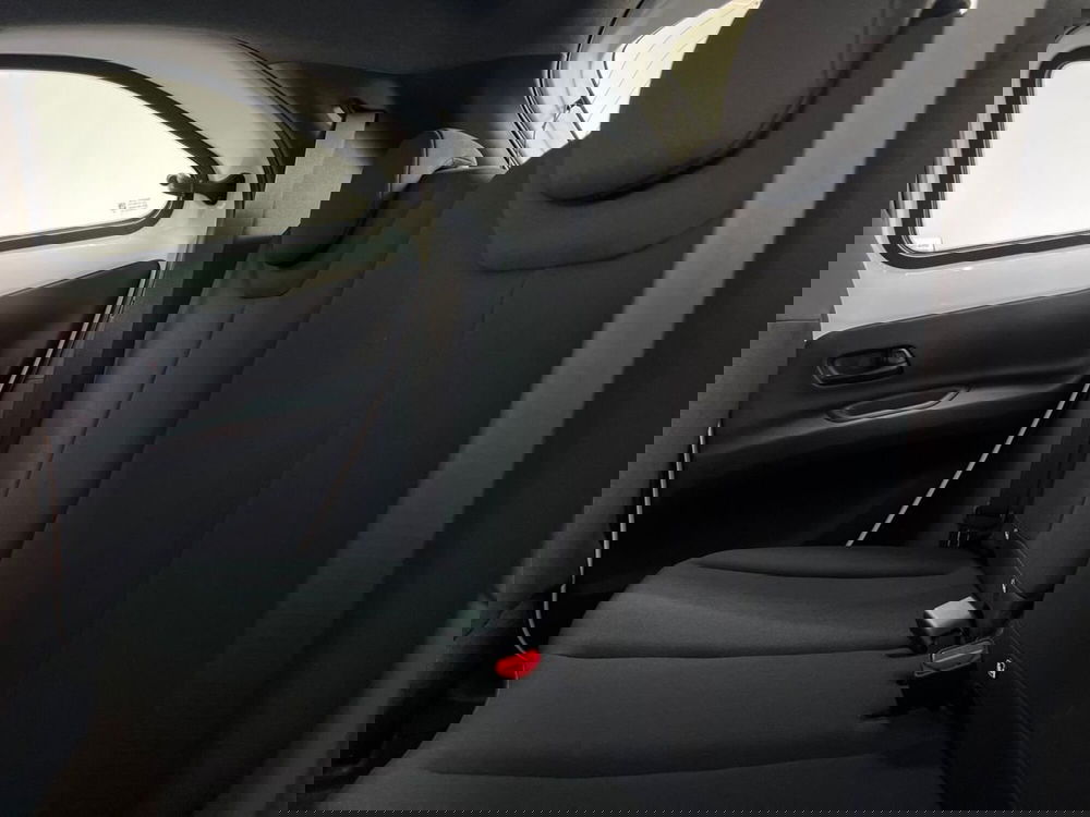 Toyota Aygo X nuova a Roma (13)