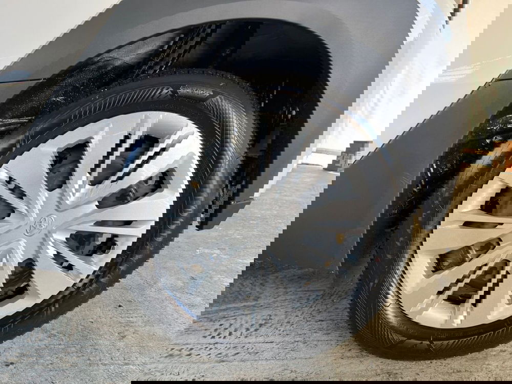 Toyota Aygo X nuova a Roma (17)