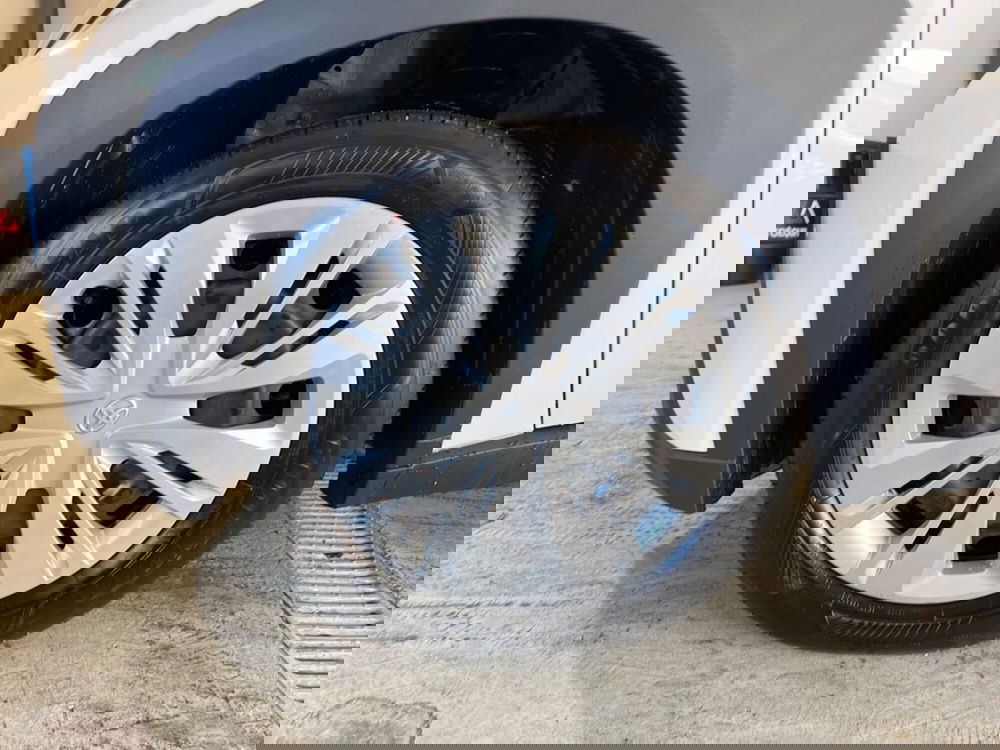 Toyota Aygo X nuova a Roma (18)