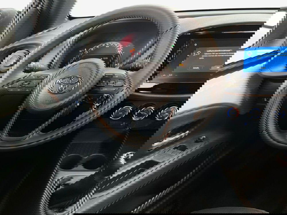 Toyota Aygo X nuova a Roma (7)