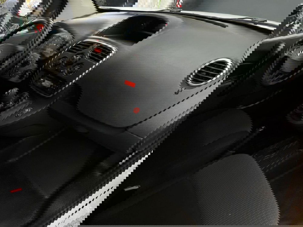 Renault Kangoo usata a Roma (10)