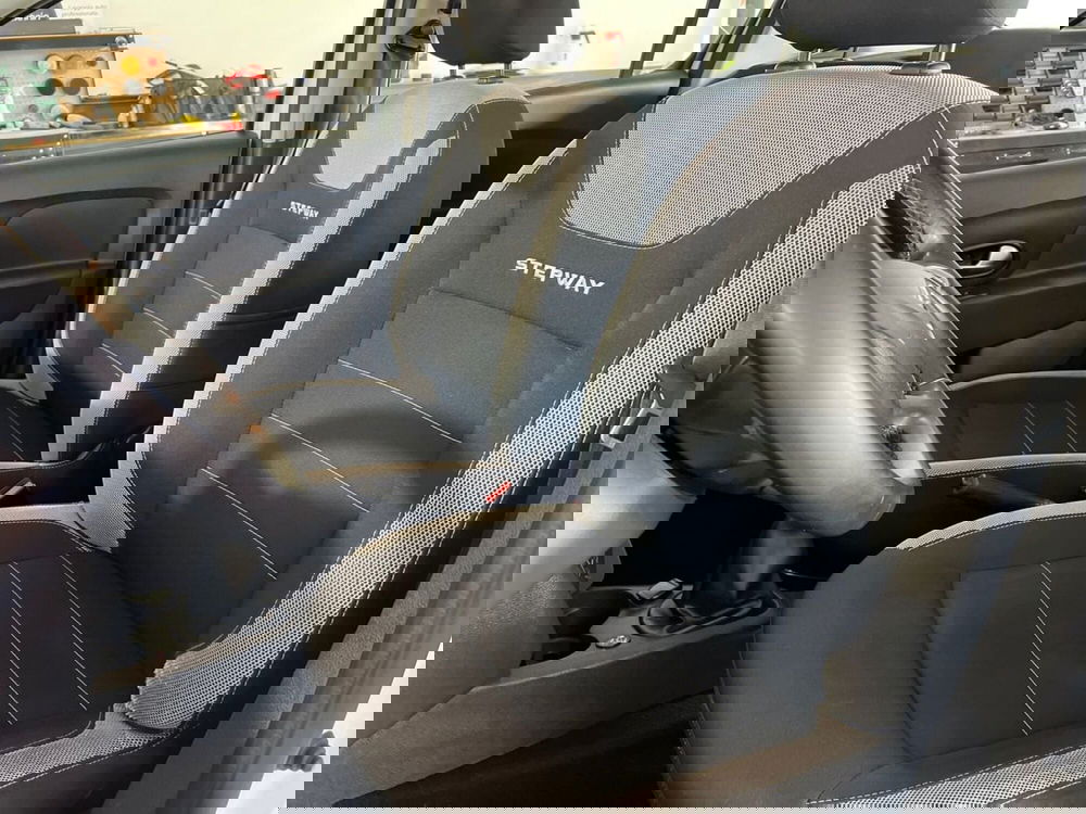 Dacia Sandero usata a Roma (19)