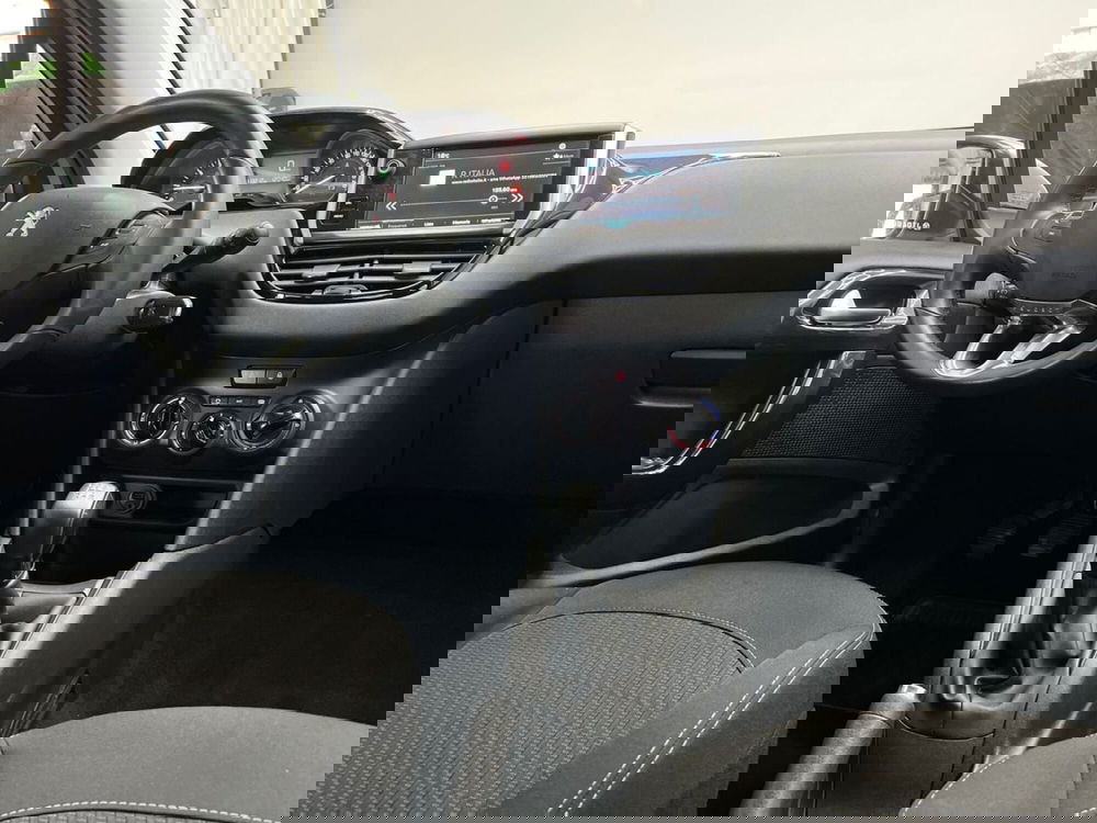 Peugeot 208 usata a Roma (10)