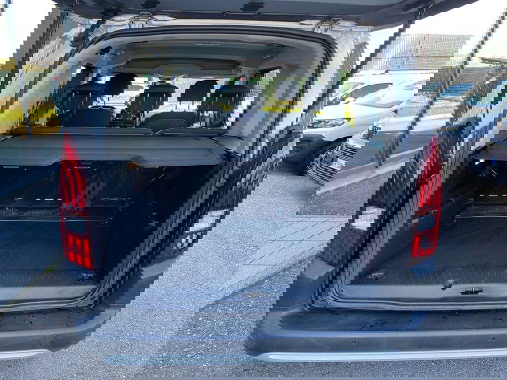 Peugeot Rifter usata a Torino (9)