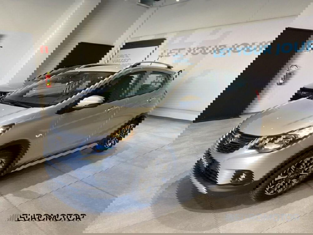 Opel Karl usata a Bari (2)