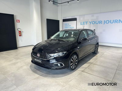 Fiat Tipo Tipo 1.6 Mjt S&amp;S 5 porte Lounge del 2016 usata a Modugno