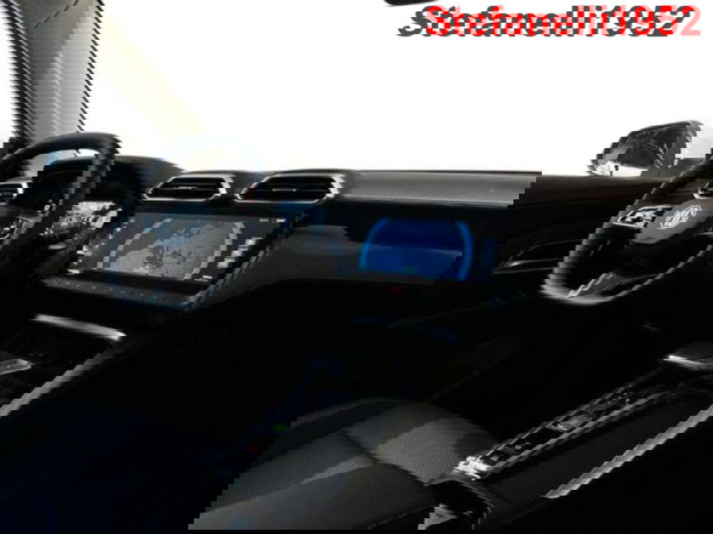 Mg ZS EV nuova a Bologna (15)