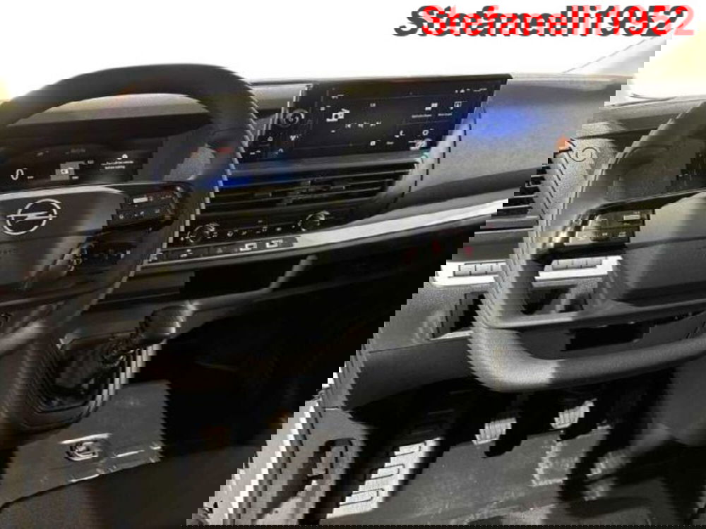 Opel Vivaro Furgone nuova a Bologna (13)