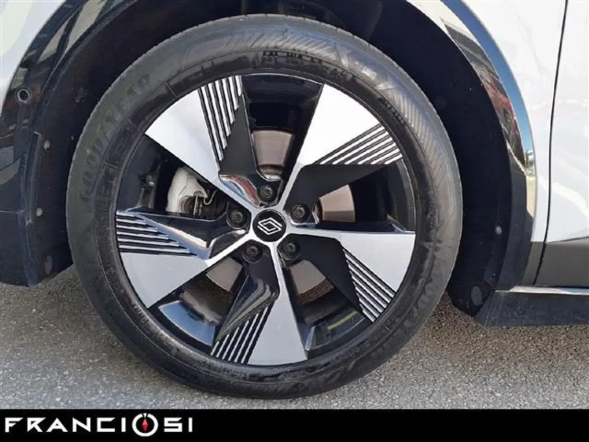 Renault Megane E-Tech Electric usata a Modena (12)