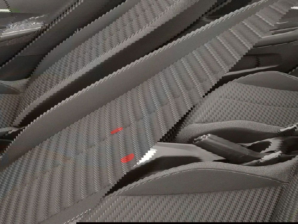 Peugeot 208 nuova a Caserta (18)