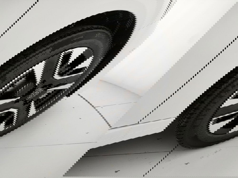 Peugeot 208 nuova a Caserta (14)