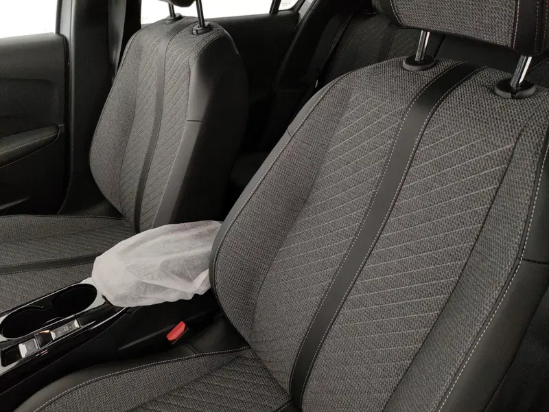 Peugeot 208 nuova a Caserta (12)