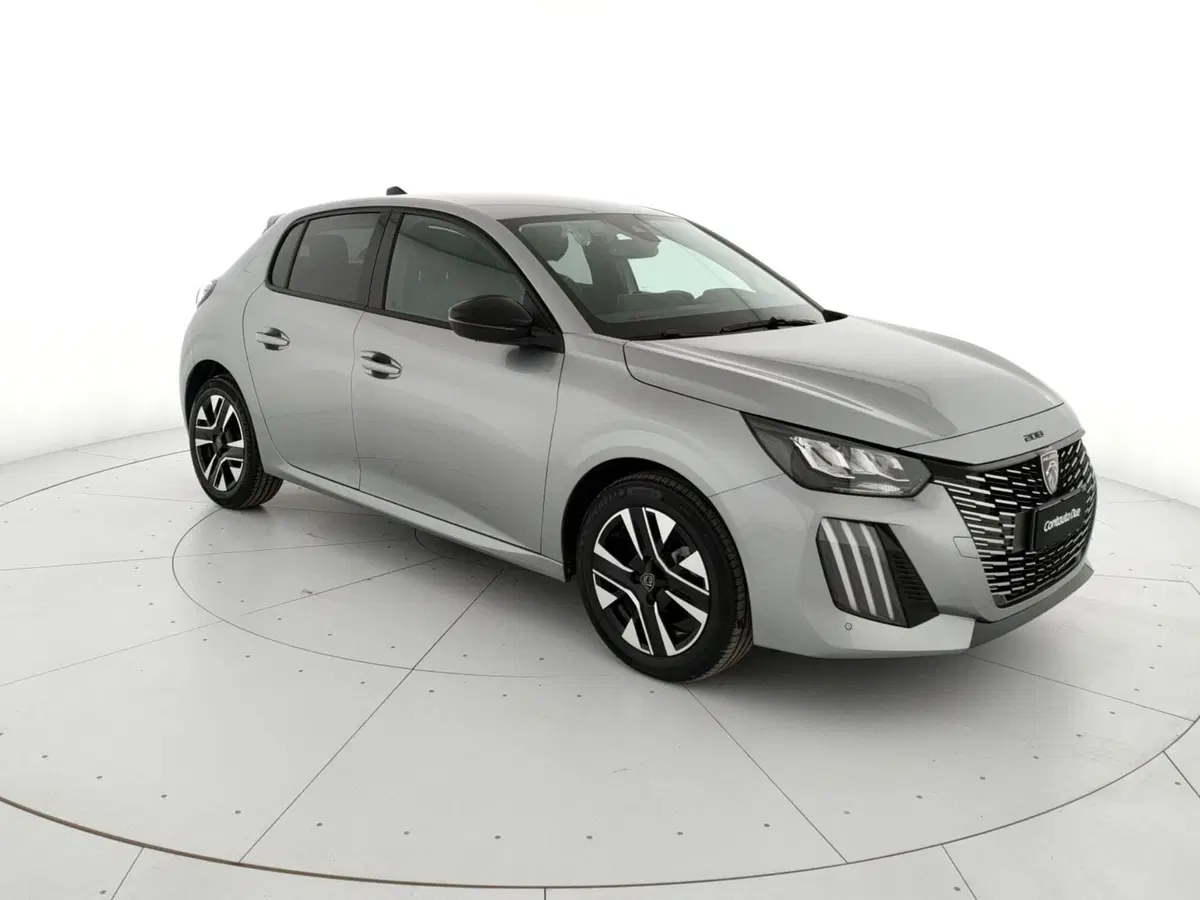 Peugeot 208 nuova a Caserta (7)