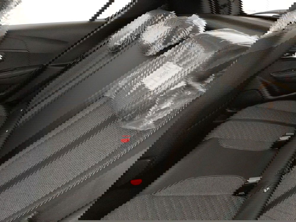 Peugeot 208 nuova a Caserta (16)